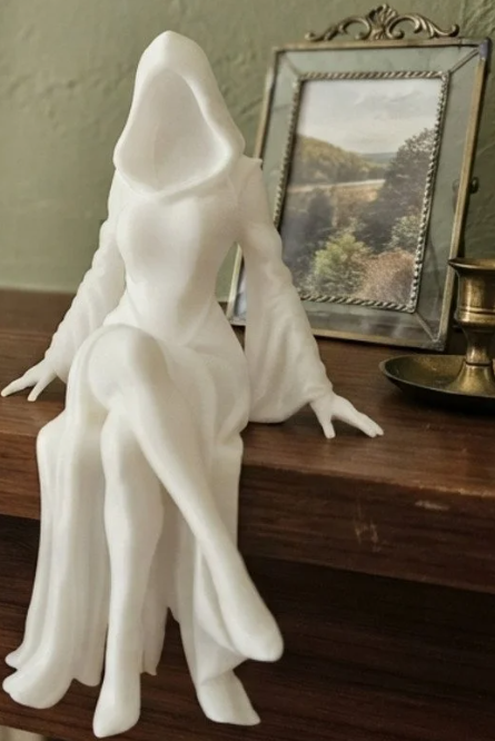 Product preview: 3D-printed hooded shelf-sitter figure